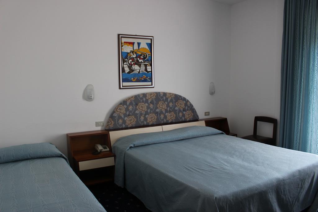 Hotel Pinolo グッビオ エクステリア 写真